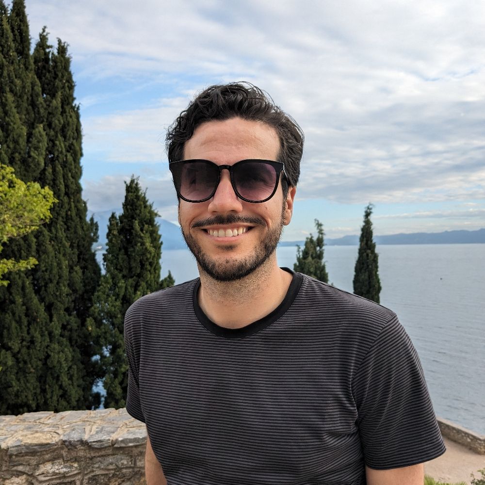 Mauricio Olivares
