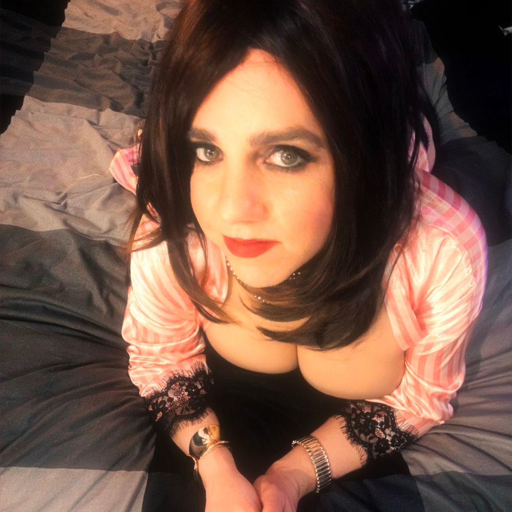 Jizz Taylor: TGirl At Large
