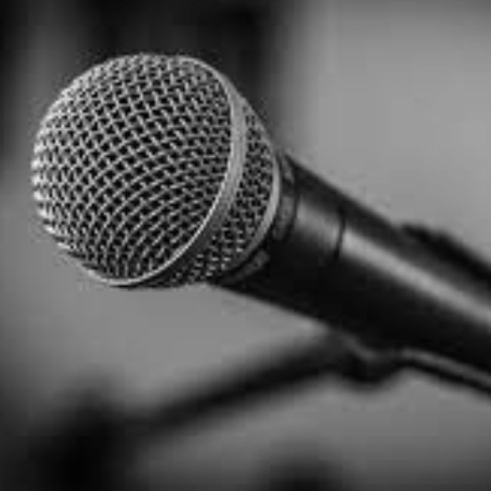 realmicrophone.bsky.social