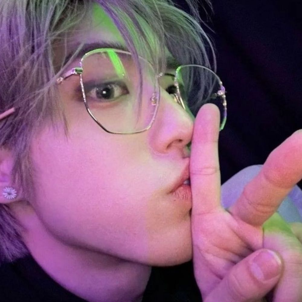 - 𝓗𝓪𝓷𝓷𝓲𝓮 ♡ -