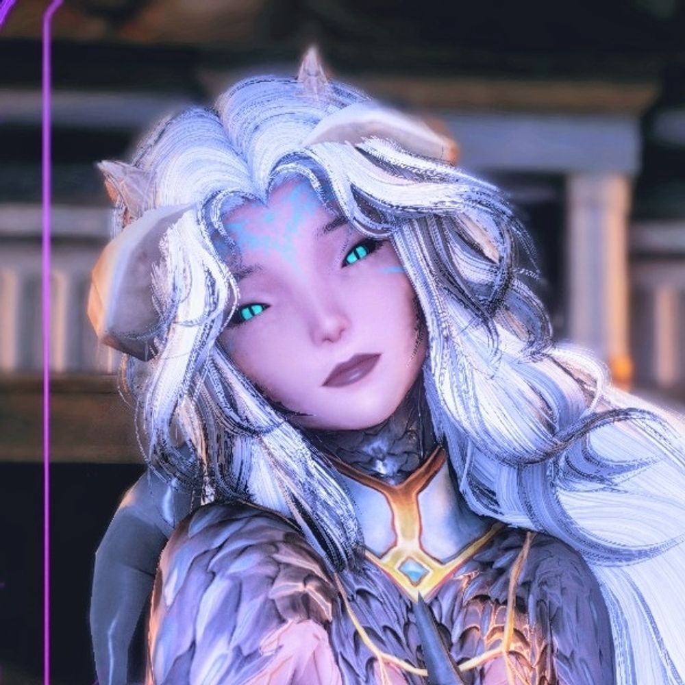 The Silver Elder Dragoness Lillith Delsol