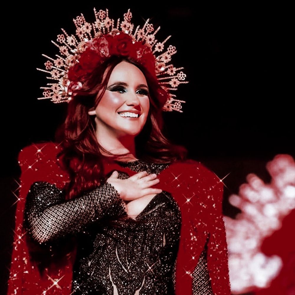 Cristina samya☮️⭐🌛⚡🌈👑🎤