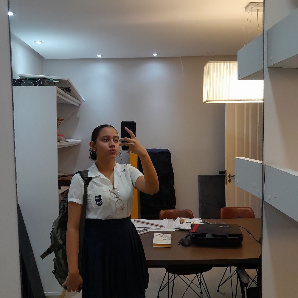Ana 😁