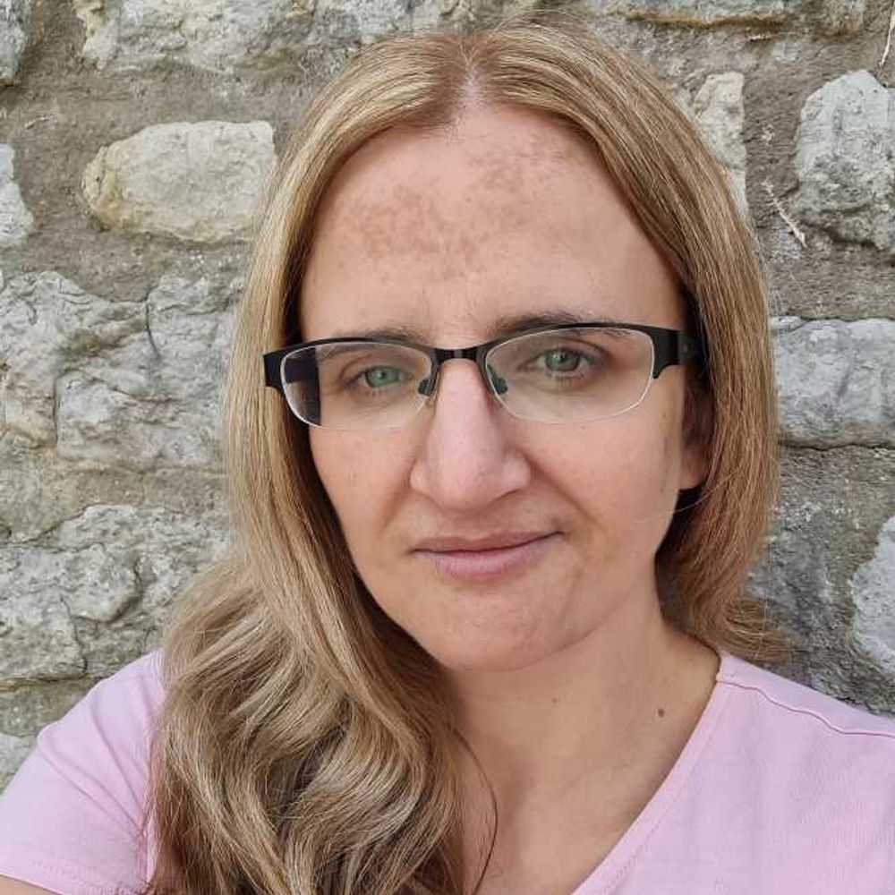 Nicola Giles