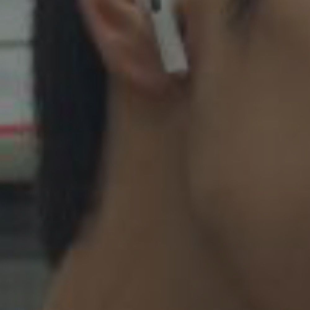 민