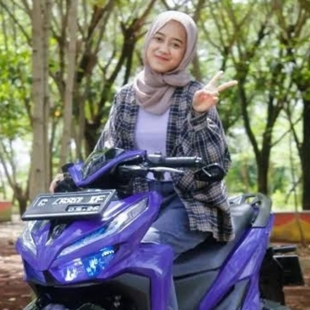 Tebak Siapa Aku