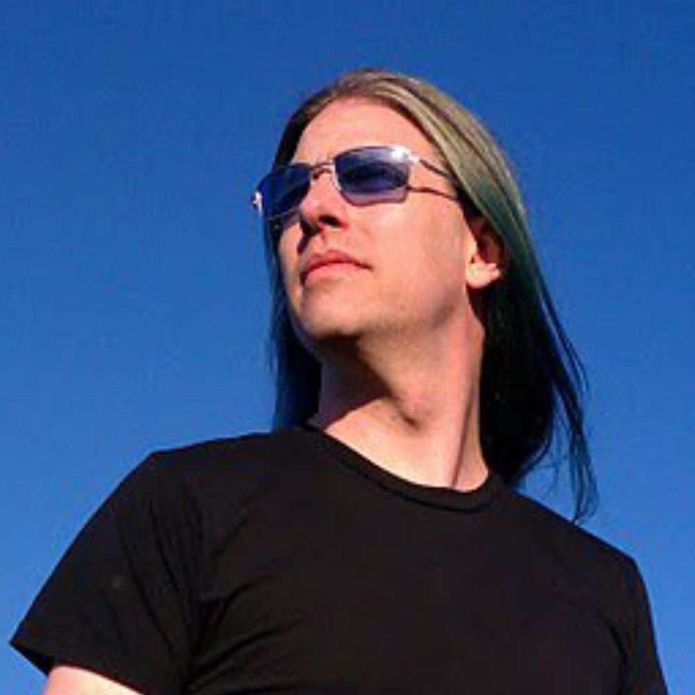 Grá Linnaea (they / them)