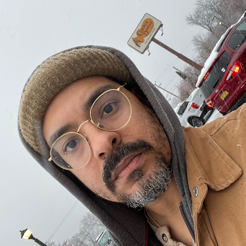 Yassir Lester