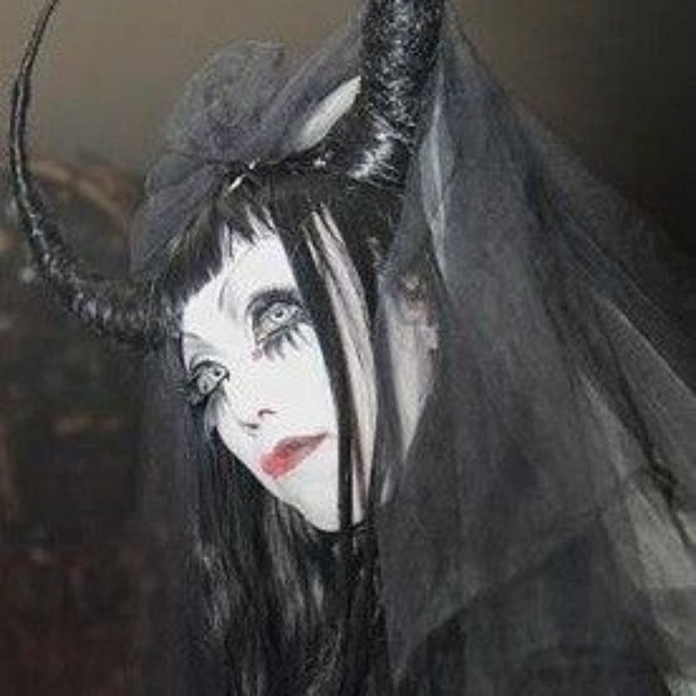 GHÖULIA ་།