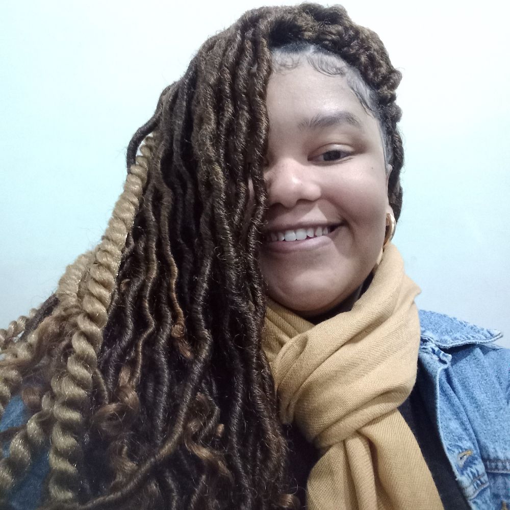 Mari está enlouquecendo com o TCC