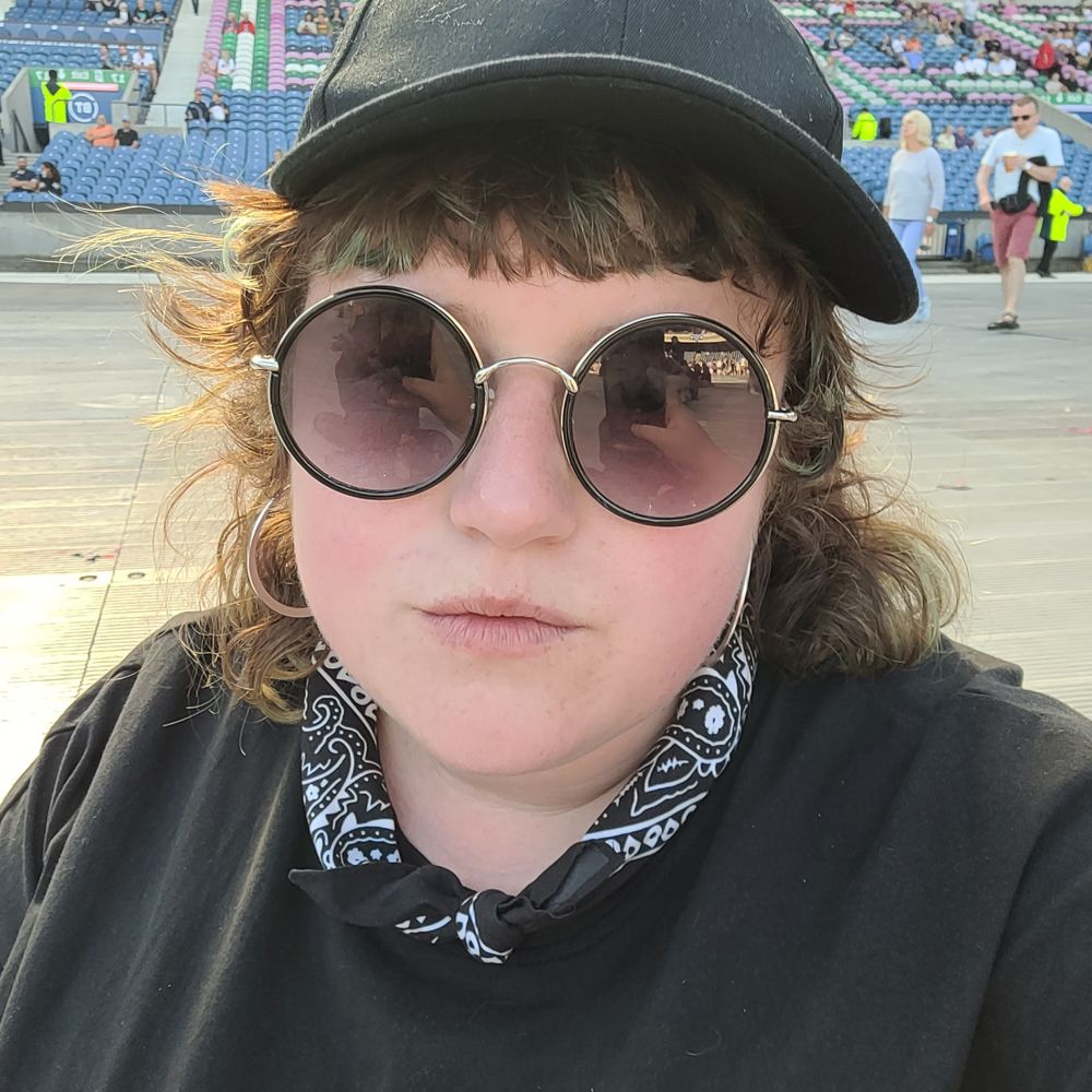 Jess (they/them)