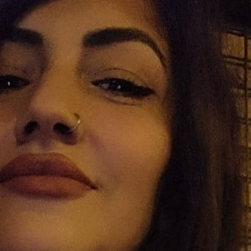 Özlem Bst