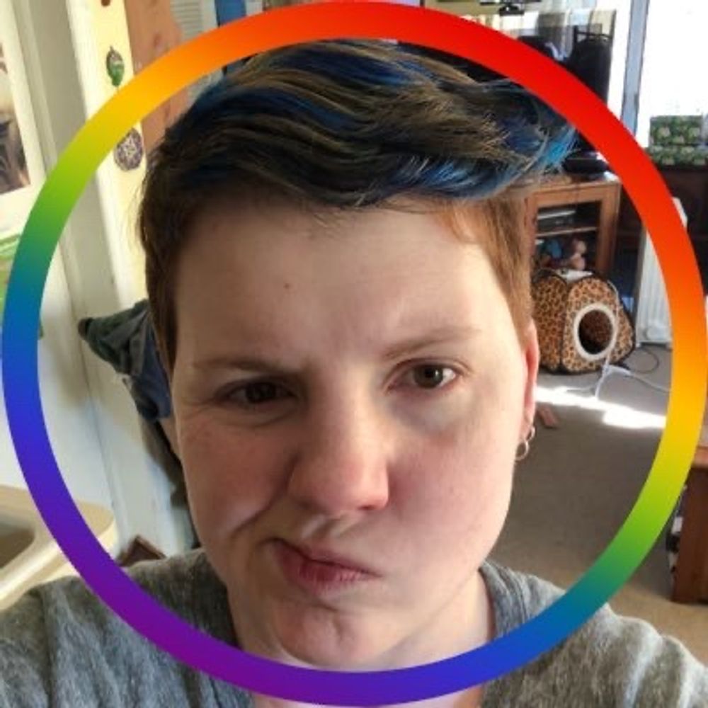 Julie Hegner is Pro-Choice AF. 🏳️‍🌈🩷💙💜🇺🇦