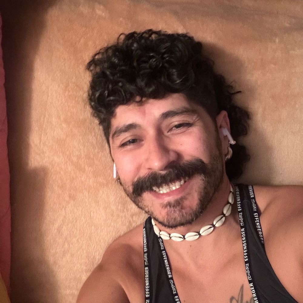 Tom Pipol Escobar