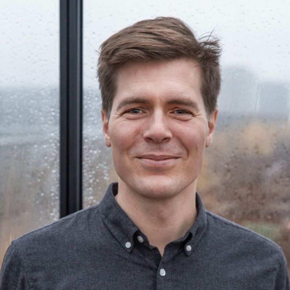 Andreas B Stær