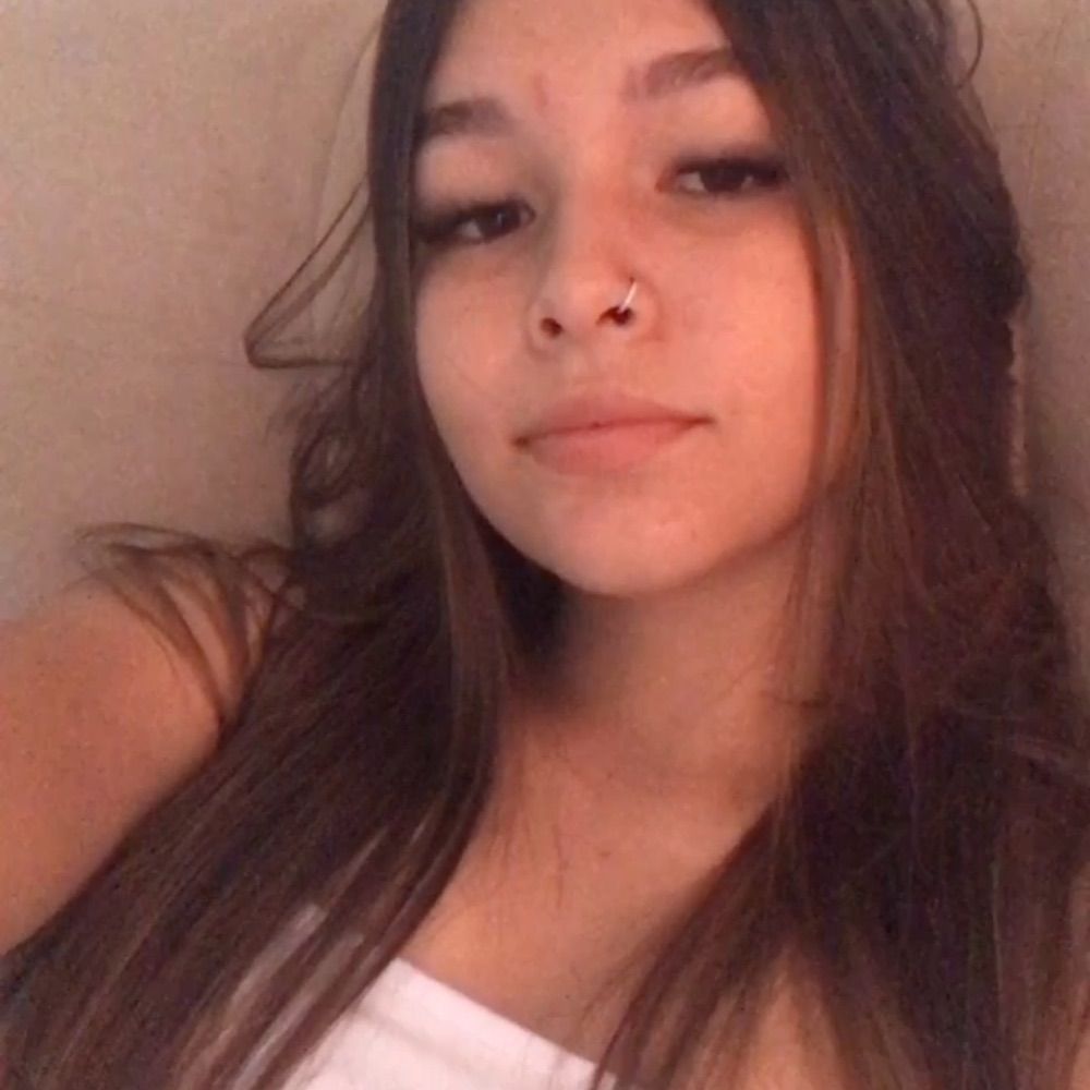 stefany santiago 