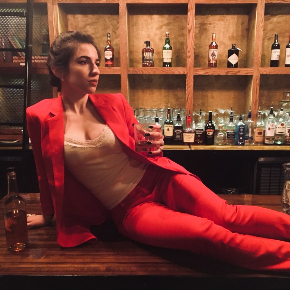 Gurit Brecher Laro (The Chaotic News Gal)