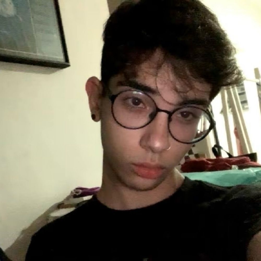 ari 👻