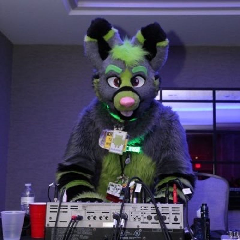 Hypr Fox ◢ ◤