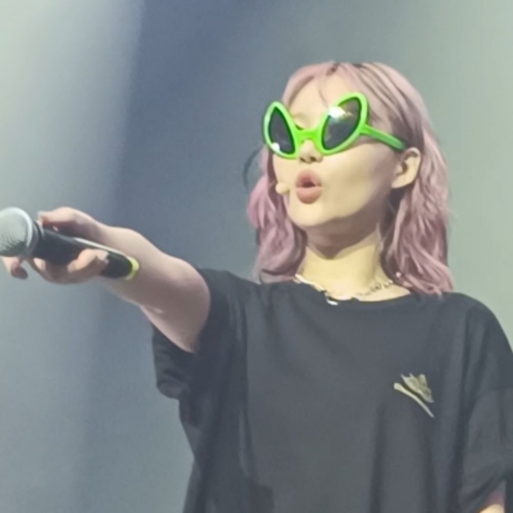 Jess viu o deukae e Siyeon usou meu óculos 👽💜