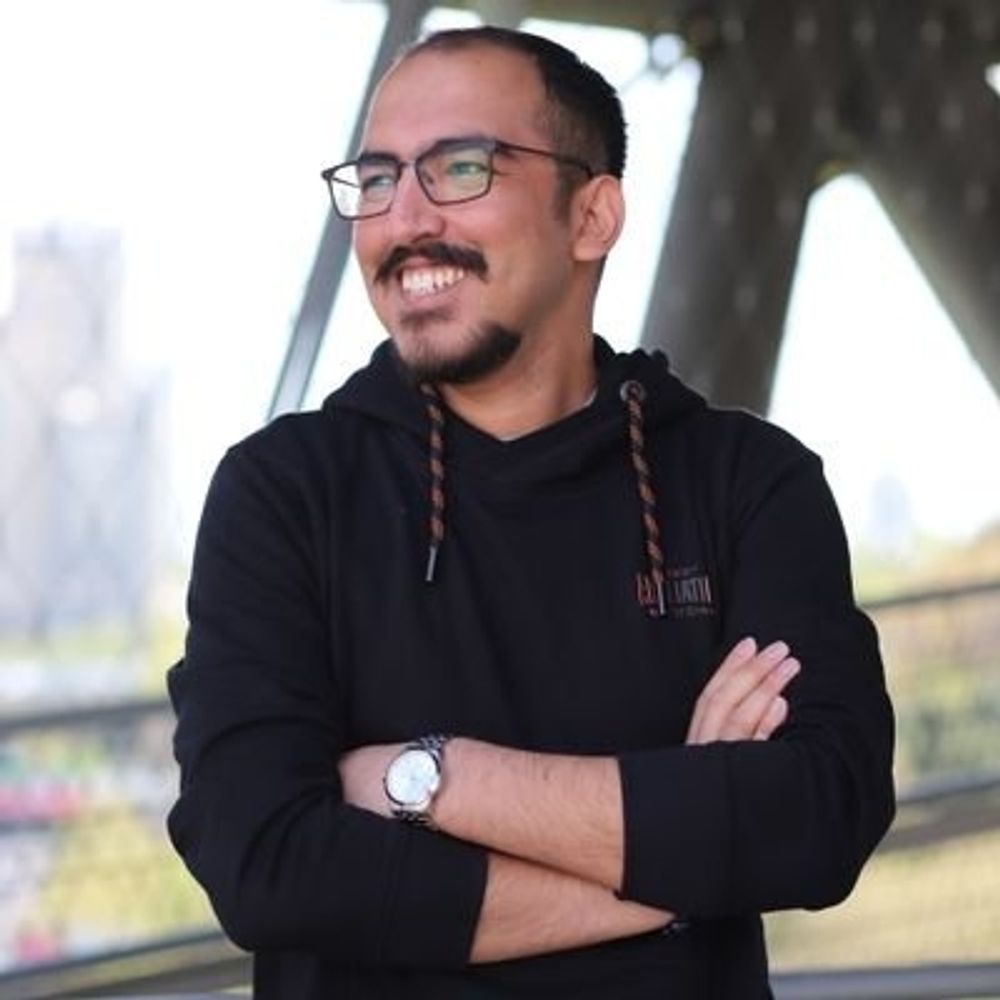 مرد همیشه سبز
