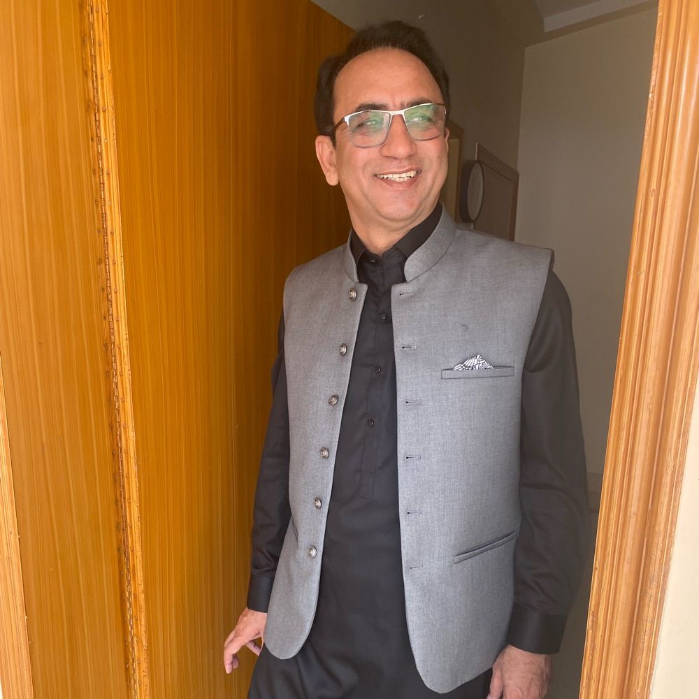 Dr Usman Khan