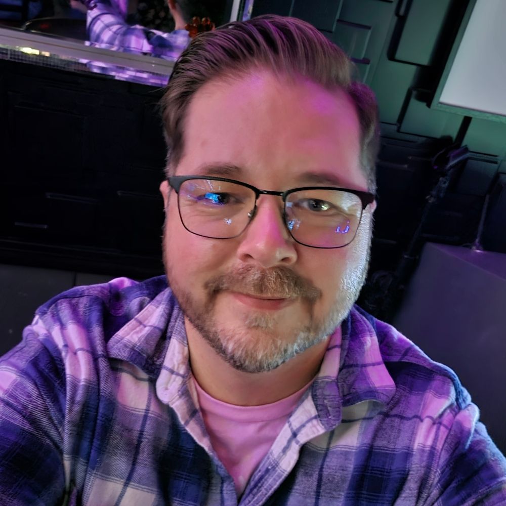 Just a cuddly 🐻🏳️‍🌈