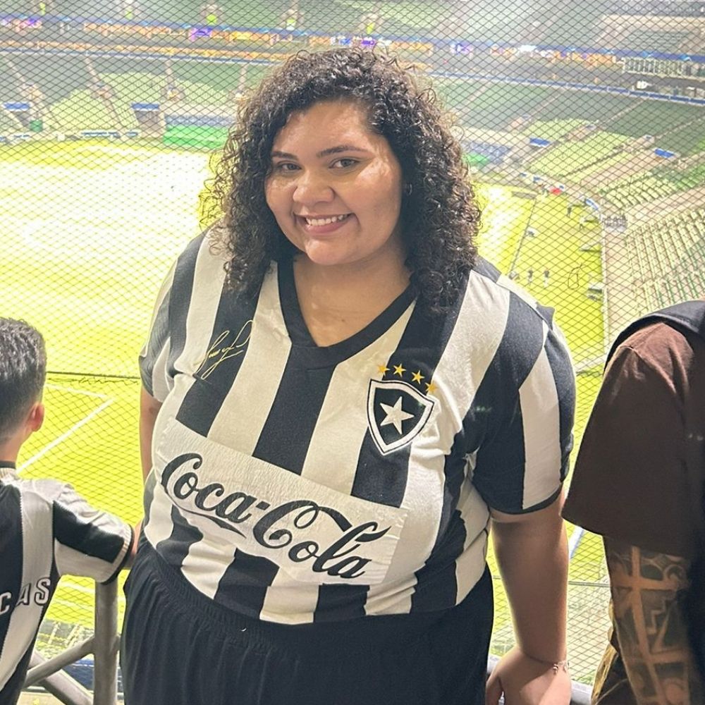 Mari Araujo 