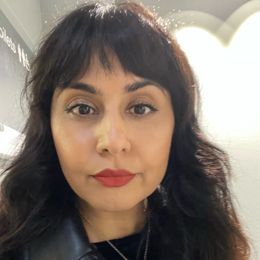 Dr Ami Nisa