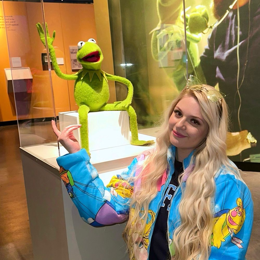 Megan 💚 Muppets Collector
