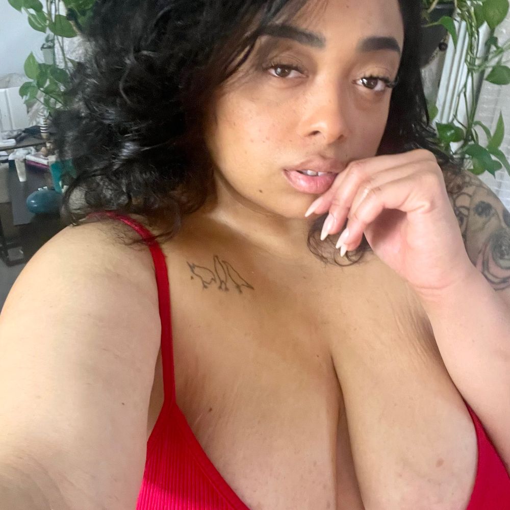 Goddess Ari (18+)