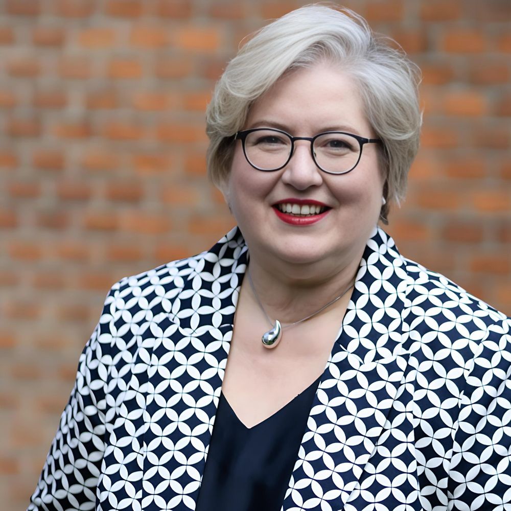 Sandra Dirks 