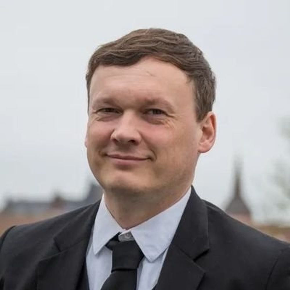 Dr Michael Heinz 