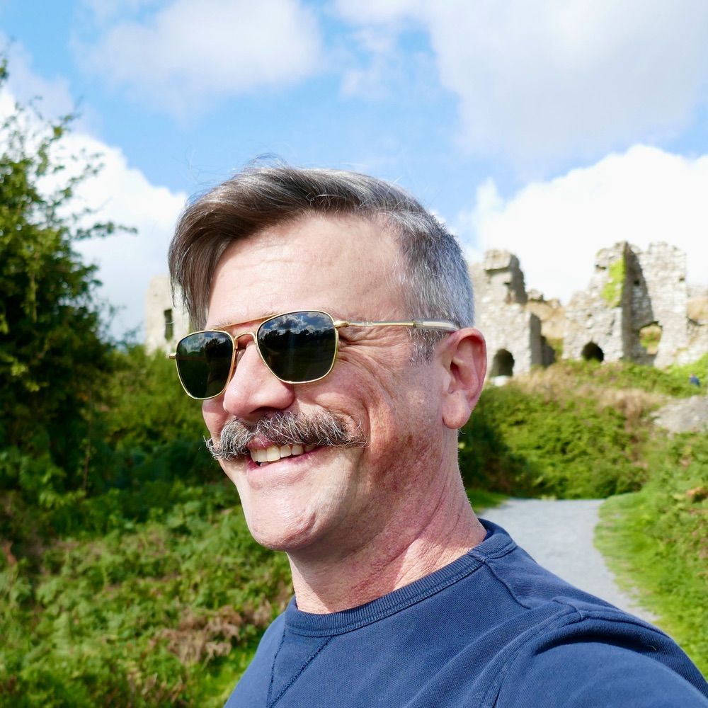 eponymoustache