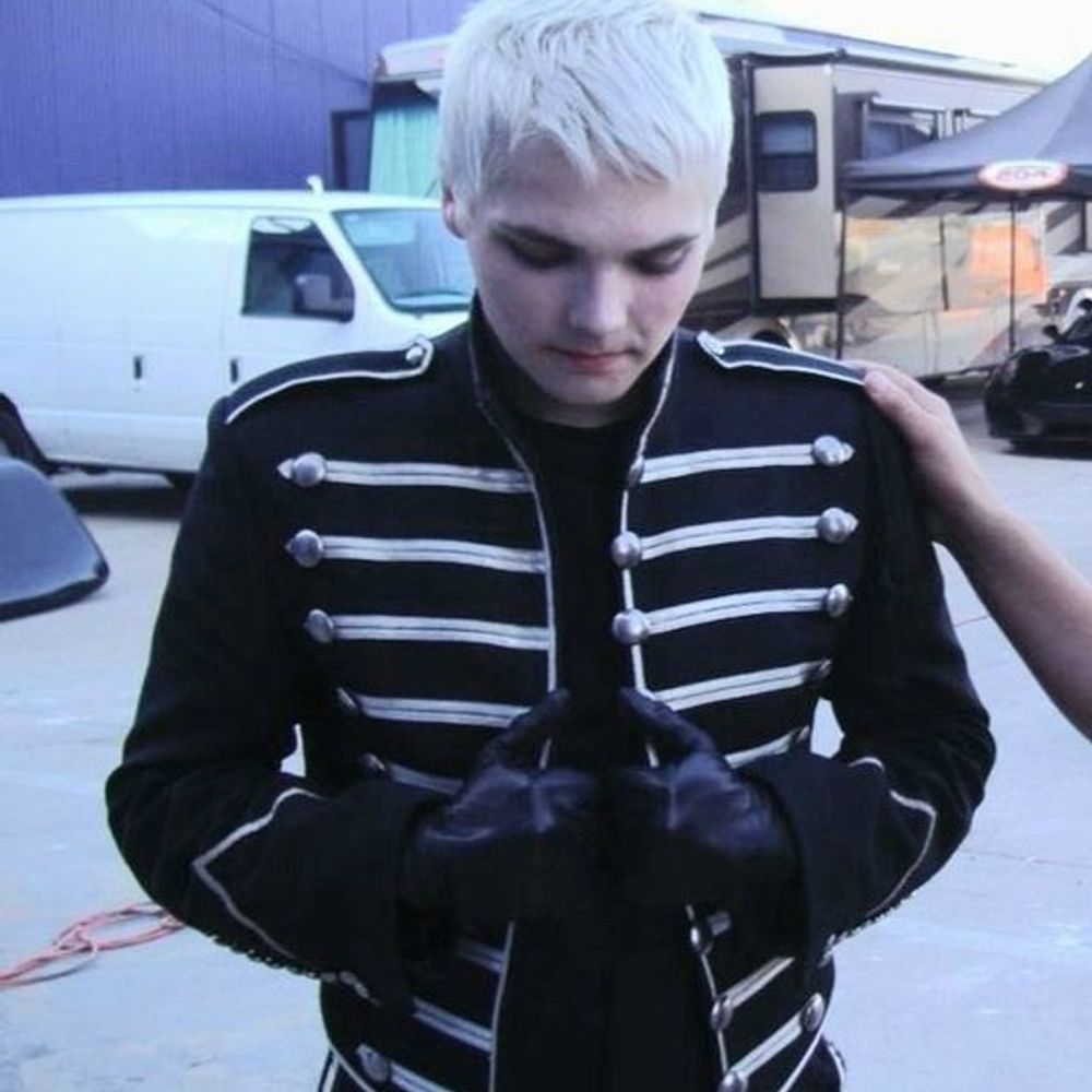 Gerard Way Senpai