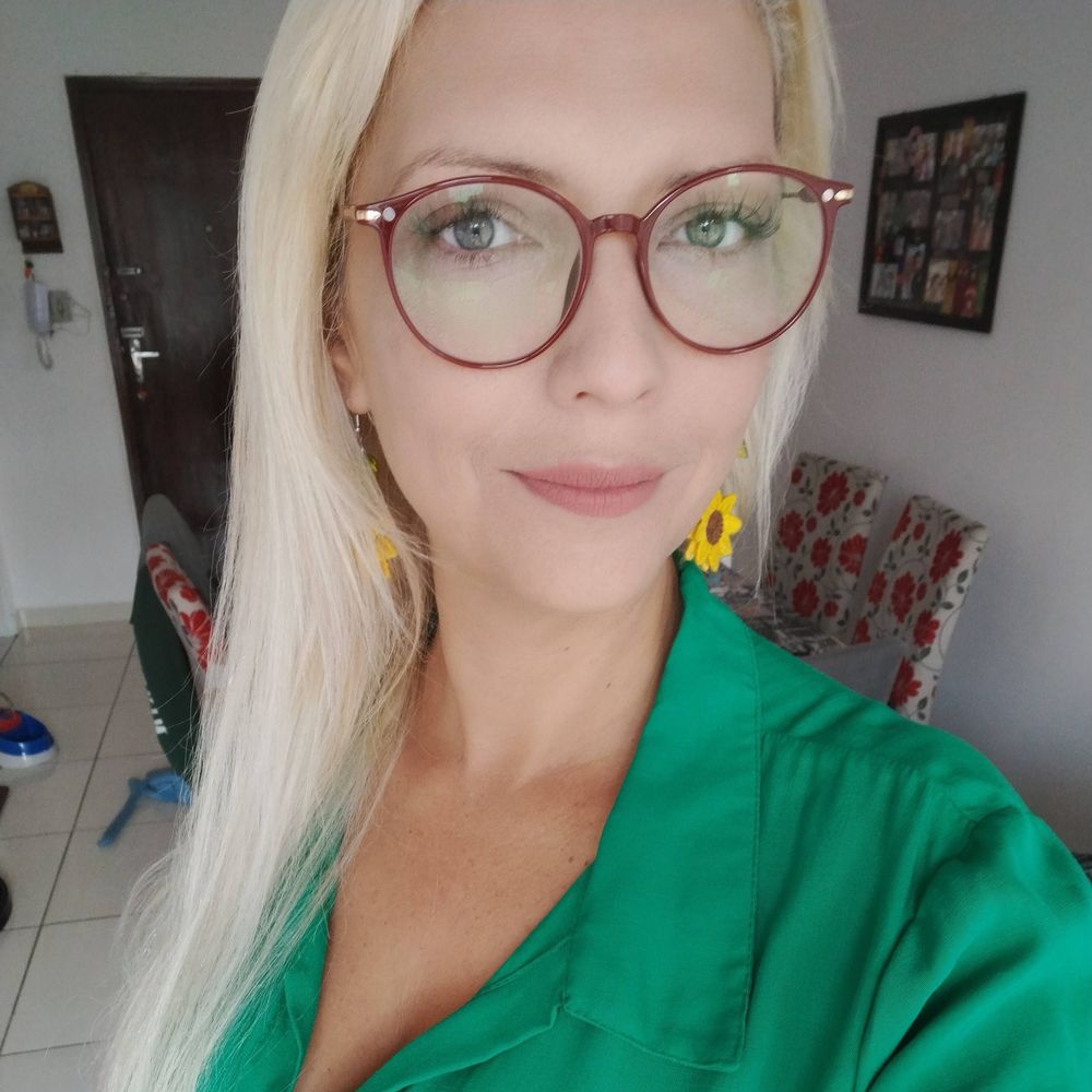 Marcelle Mello 