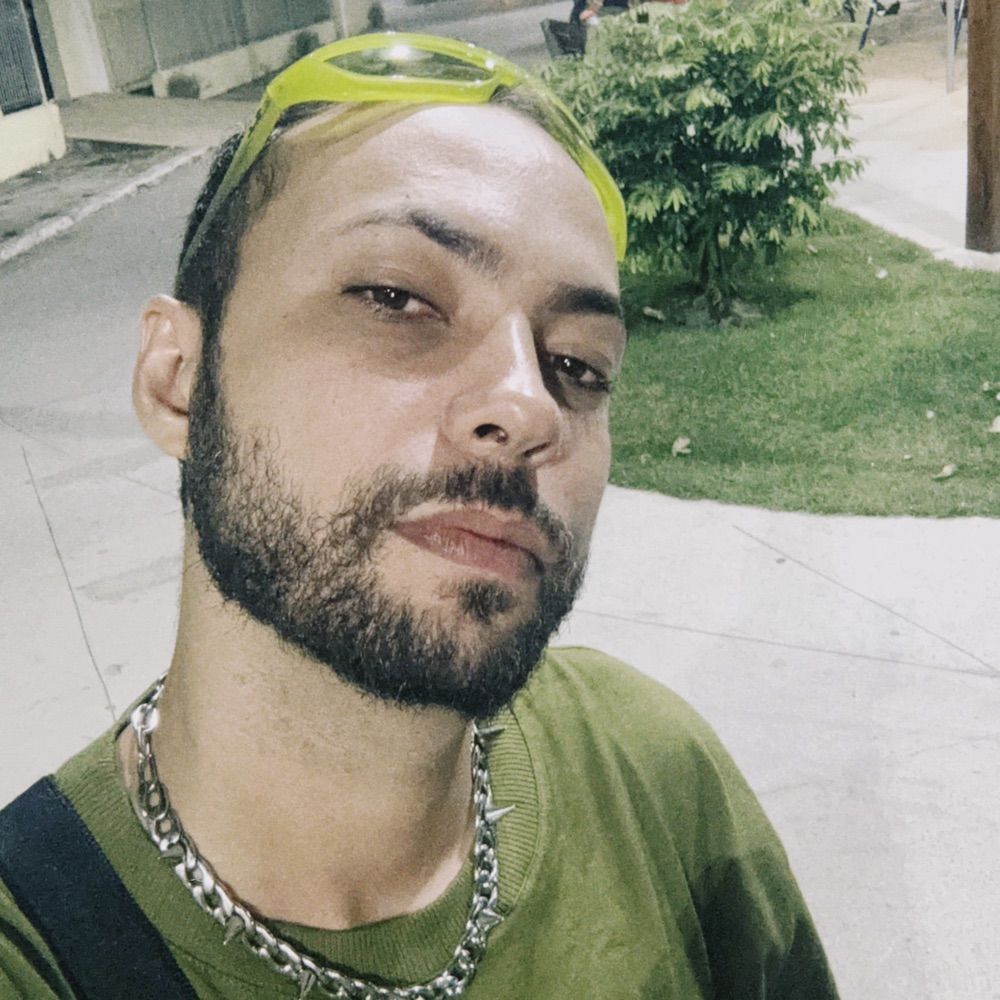 Alex Victor 