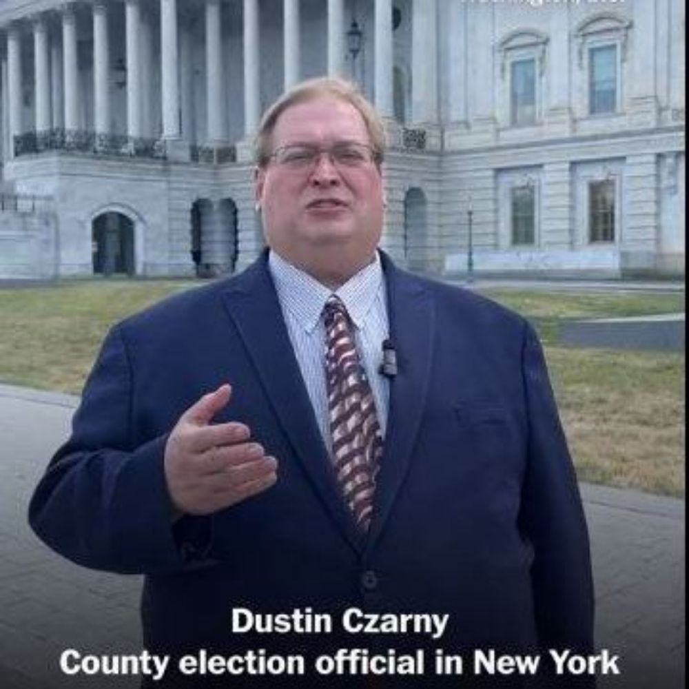 Dustin Czarny