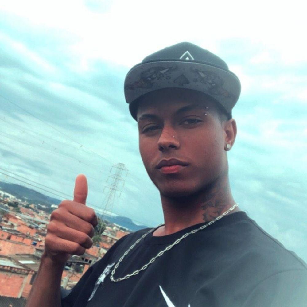 VINÍCIUS 