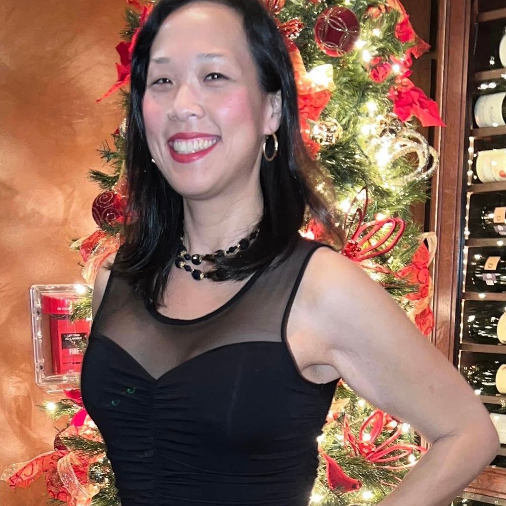 Sharon T. Chen 陳貞吟