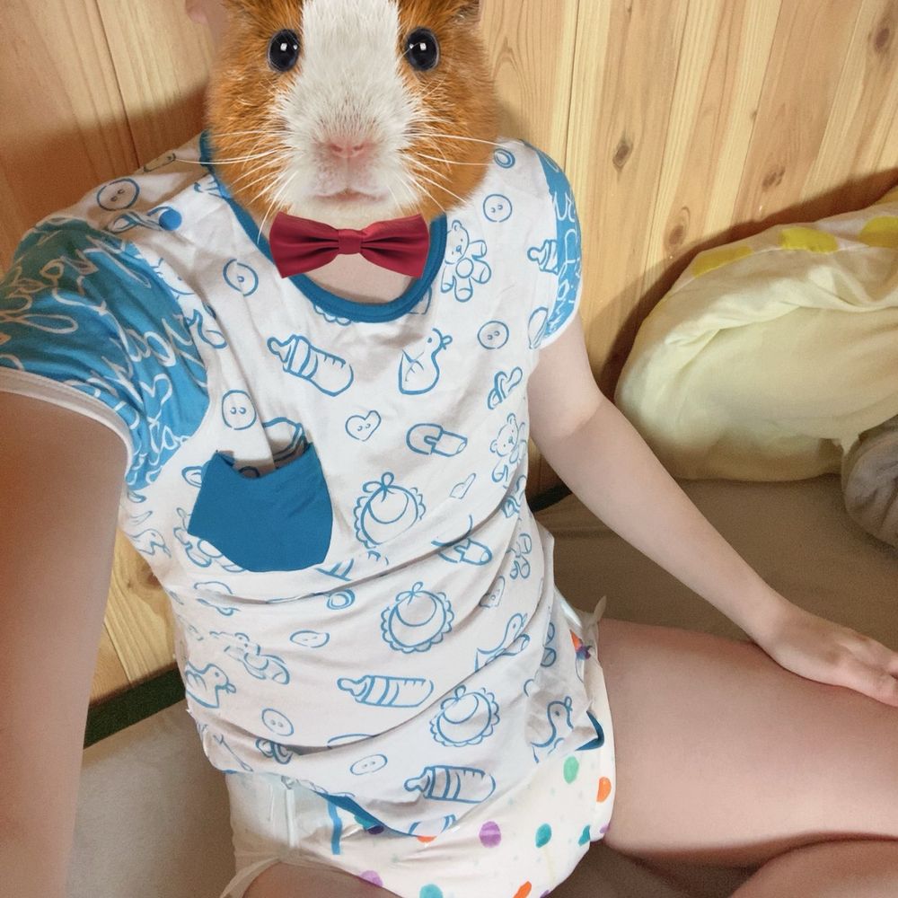 青いコップ