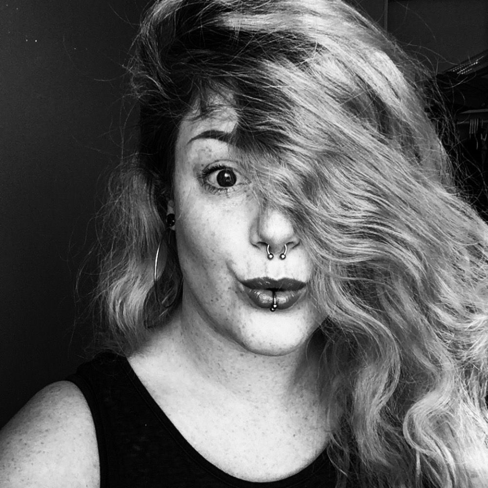 Lisa Mo (she/her)