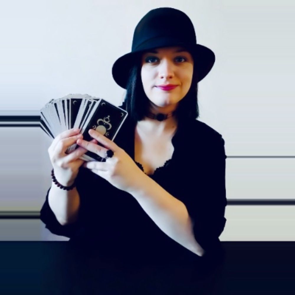 Leona Graves