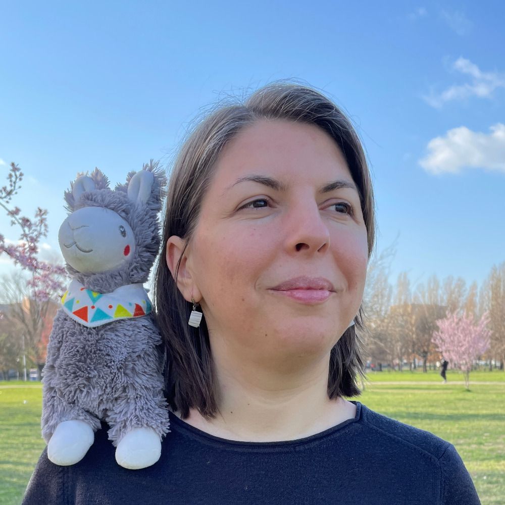 Alina Manolache's avatar