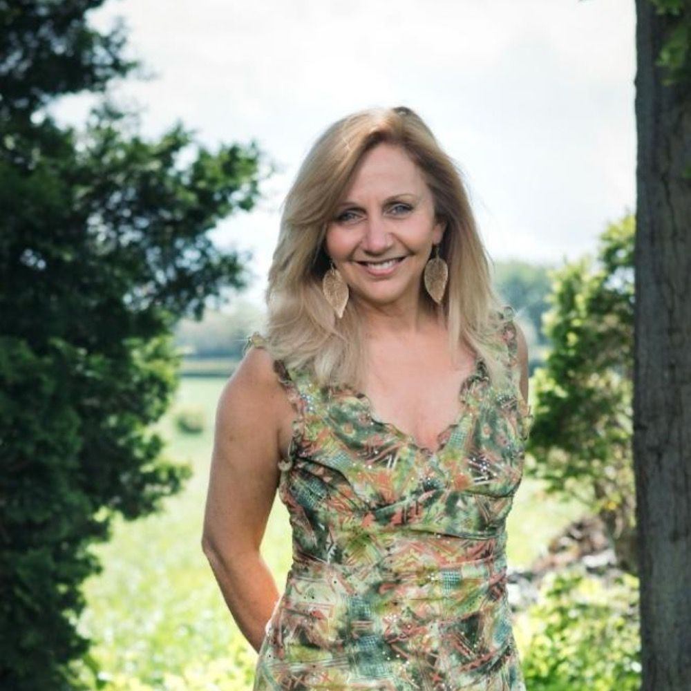 Hilary Robinson FRSA