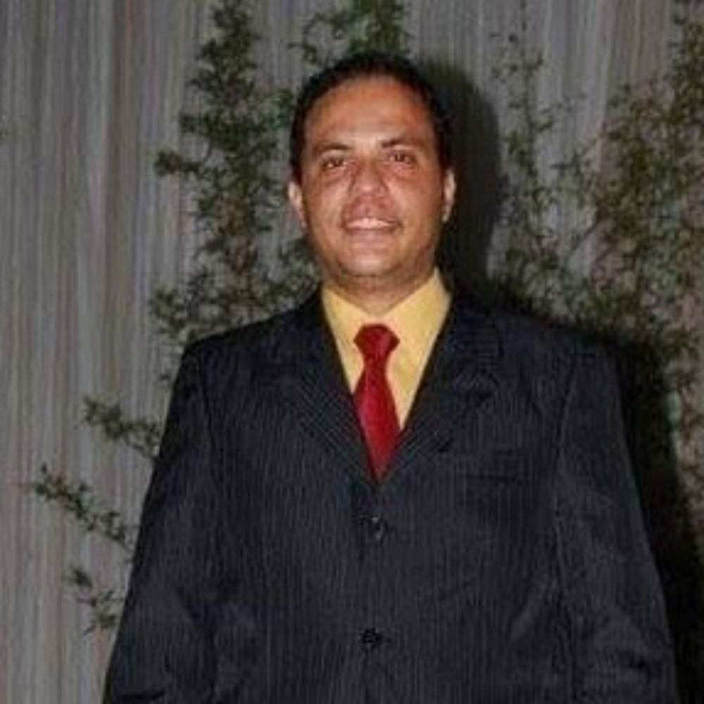 Dr. Leonardo Vilhena Ferreira