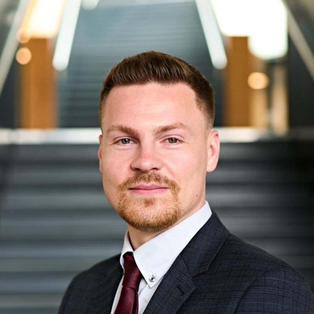 Dr Daniel Hunt
