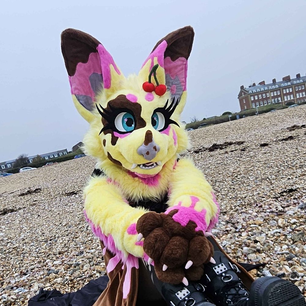 Mina 🔜 CFz