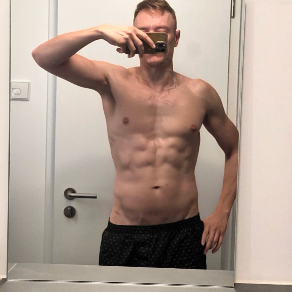 AXXL Top