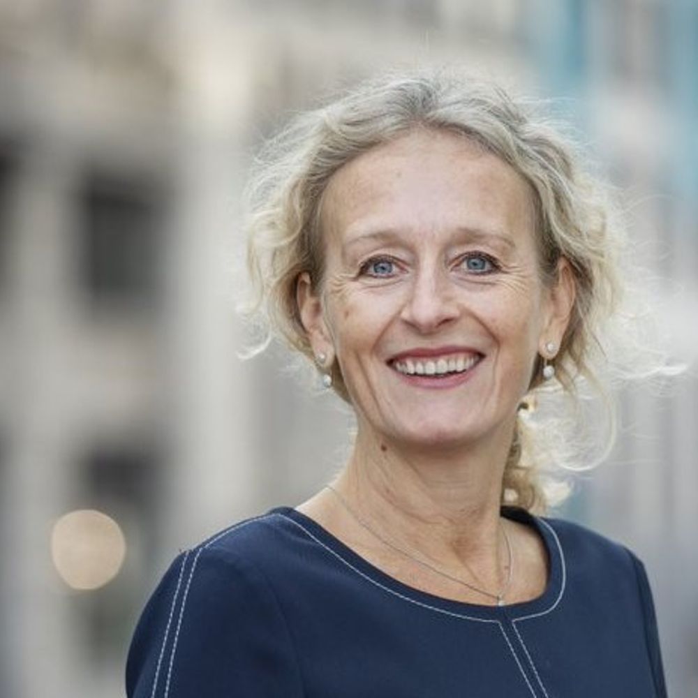 Caroline Costongs